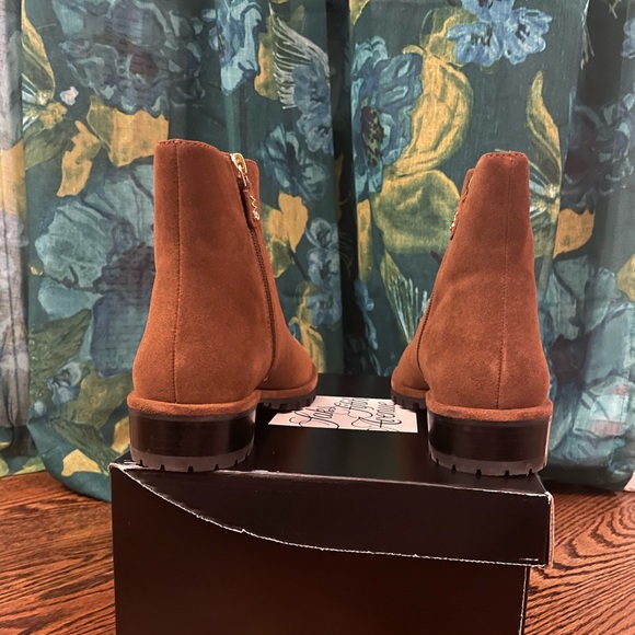 Stuart Weitzman MAELIE BOOTIE suede size 6.5 color COFFEE - Picture 6 of 9